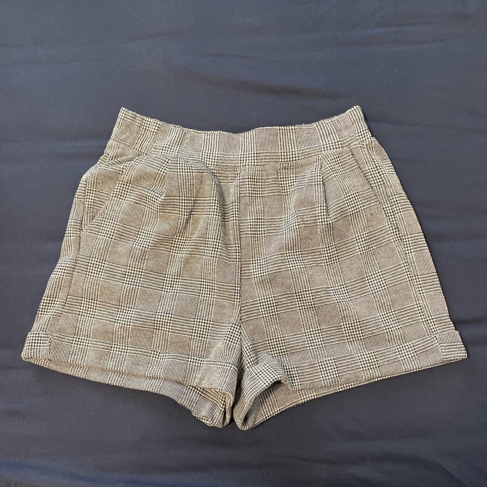 Wilfred Plaid Shorts